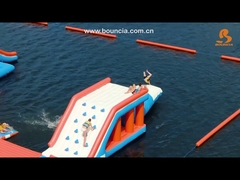 165 άτομα χωρητικότητα φουσκωτό πάρκο νερού προσαρμοσμένο χρώμα Πιστοποιητικό TUV